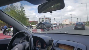 Accident rutier în Mamaia. Un autoturism a ajuns în parapet