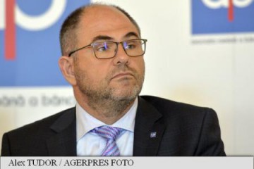 Opționalul de „Educație financiară“ ar putea să devină disciplină obligatorie