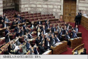 Parlamentul grec votează un nou pachet de măsuri de austeritate
