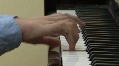 Un pianist de 11 ani uimeşte lumea cu talentul său. Povestea "Micului Mozart" de România Un pianist de 11 ani uimeşte lumea cu talentul său. Povestea "Micului Mozart" de România