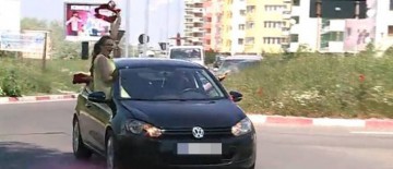 Liceenii care au făcut „parada ilegală” prin oraş, amendaţi