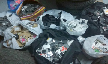 A încercat să treacă frontiera de la Vama Veche cu 2.000 de jucării ascunse!