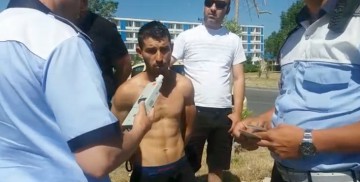 Un individ FĂRĂ PERMIS a furat un taximetru, în Mamaia şi a „bubuit” un coş de gunoi!