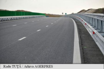 Lucrările de reparație cu mixtură asfaltică pe Autostrada Soarelui încep marți