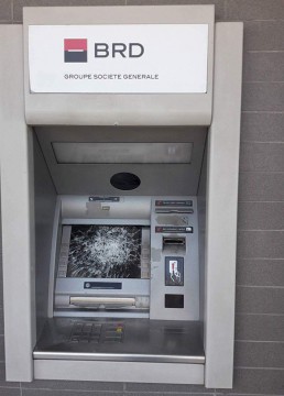 ANCHETĂ: un bancomat a fost vandalizat în Inel II!