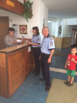Polițiștii constănțeni au luat stațiunea Neptun la pas!
