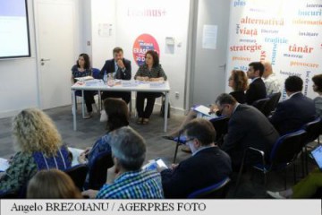 Este nevoie de un grup de experți în piața muncii care să analizeze majorarea salariului minim