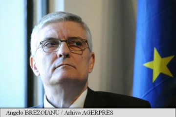 România ar putea adera la euro în următorii opt ani