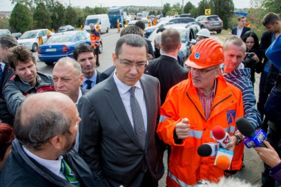 Directorul Neaga, care a fugit vineri de presă, are un teren generos la Tuzla şi datorii la CNADNR Directorul Neaga, care a fugit vineri de presă, are un teren generos la Tuzla şi datorii la CNADNR
