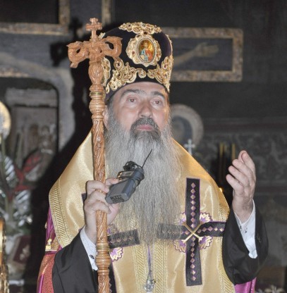 Slujbă arhierească şi hirotonie la Arhiepiscopia Tomisului Slujbă arhierească şi hirotonie la Arhiepiscopia Tomisului