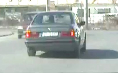 A fost prins de poliţişti abia după ce a intrat cu maşina în stâlp - vezi urmărirea! A fost prins de poliţişti abia după ce a intrat cu maşina în stâlp - vezi urmărirea!