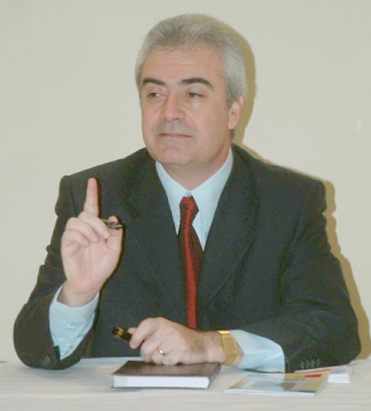 Senzaţional! Avocatul Gheorghe Dinu candidează din partea PP-DD la Primăria Constanţa Senzaţional! Avocatul Gheorghe Dinu candidează din partea PP-DD la Primăria Constanţa