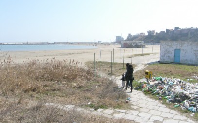 Inspectorii civici de la primăria lui Chiru reclamă dezastrul de pe Plaja Modern Inspectorii civici de la primăria lui Chiru reclamă dezastrul de pe Plaja Modern