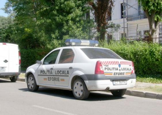 După controalele OPC, Poliția Locală din Eforie s-a trezit să facă curățenie printre vânzătorii ambulanți