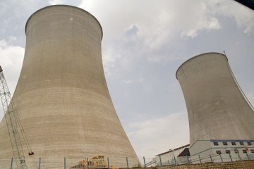 eactoarele nucleare modulare mici se confruntă cu dificultăţi în pragul unui boom al cererii de energie electrică în SUA