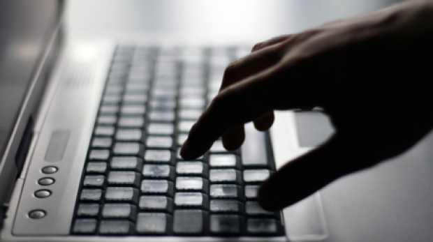 România are o digitalizare bună pe partea instituţiilor guvernamentale, dar încă mai ducem hârtii la ghişeu