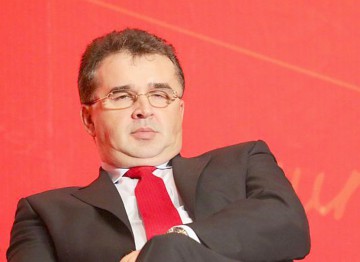 Probleme pentru mama lui Marian Oprişan, după ce i-ar fi cumpărat liderului PSD un bolid de peste 100.000 de euro: A fost sesizat ANAF-ul