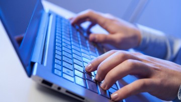 Copilul tău este în siguranță pe Internet? Iată ce recomandă polițiștii