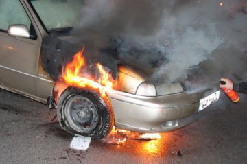 Accident rutier, urmat de incendiu, în Stupina