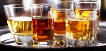 Legătura dintre coronavirus şi consumul excesiv de alcool