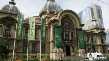 Cine a preluat conducerea executivă a CEC Bank