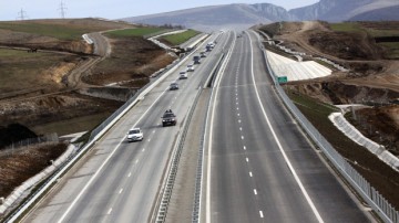 Erbașu intră în forță: Se lucrează intens la un tronson cheie din Autostrada Transilvania