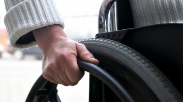 Valoarea sprijinului financiar pentru persoane cu dizabilități va fi majorată