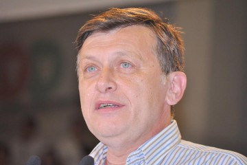 NERVI în PNL, după prezentarea sondajelor interne: Crin Antonescu îi STRICĂ socotelile lui Orban