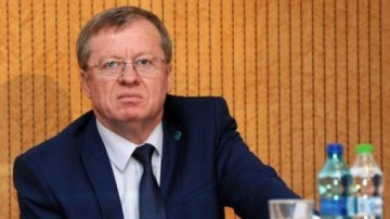 Scandalul din educație ia amploare: 15 - 20 de universități s-ar putea închide