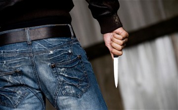 Scenă terifiantă! Un tânăr a fost înjunghiat într-o sală de jocuri de noroc!