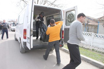 Unul din criminalii de la ferma din Palazu Mic vrea să scape de închisoare