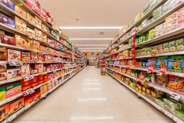 Proiect de lege: Supermarketurile și hipermarketurile cu suprafață peste 400 mp să fie amplasate în afara orașului