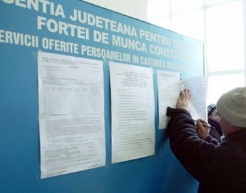 Elevii absolvenţi care îşi caută de lucru prin AMOFM pot primi indemnizaţie de şomaj