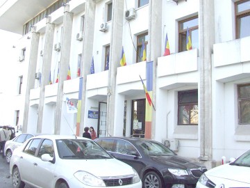 Primăria Constanţa angajează şoferi de la firma unui fost şef al Radionav