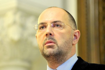 Kelemen Hunor, atac dur la adresa CCR. 