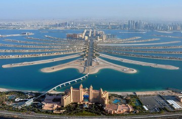 Formare profesională în Dubai şi Paris, plătită din bani publici! Fostul primar dornic să se plimbe scapă de răspundere!