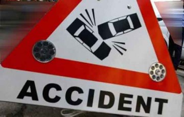 Accident la ieșire din 2 Mai. Final de an cu ghinion pentru o şoferiță