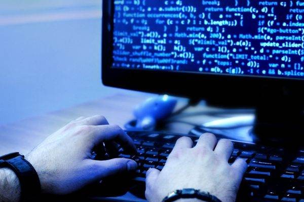 Costul mediu al unei breşe de date s-a situat la 4,24 milioane de dolari, anul trecut