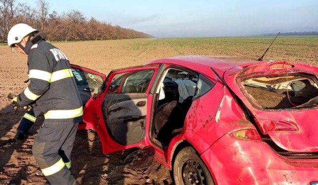 Autoturism răsturnat la ieșire din Slobozia Nouă