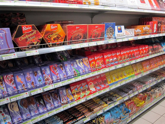 Atenţie! Dulciurile din magazine, bombe pentru sănătatea copiilor!