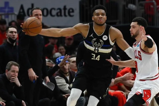 Baschet: Milwaukee Bucks o conduce cu 3-1 la general pe Chicago Bulls în play-off-ul NBA