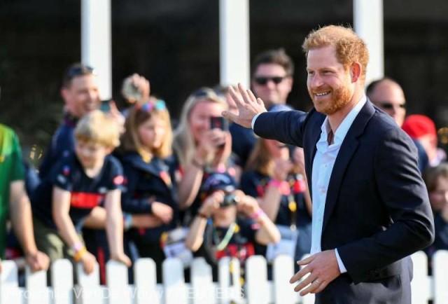 Prinţul Harry spune că bunica sa, regina Elisabeta a II-a, se simte bine şi că a fost minunat să se vadă cu ea
