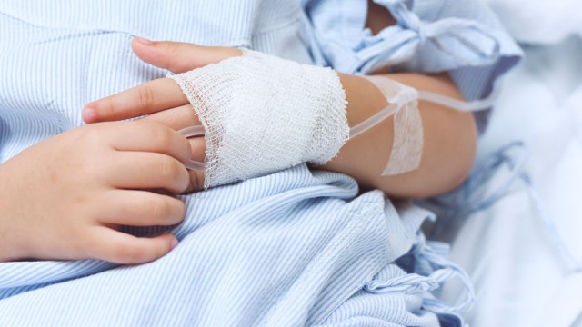 OMS: Un deces şi 17 transplanturi de ficat în urma unui focar internaţional de hepatită la copii