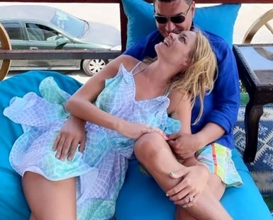 Valentina Pelinel și Cristi Borcea se pregătesc să deschidă hotelul de la mare, de 1 mai