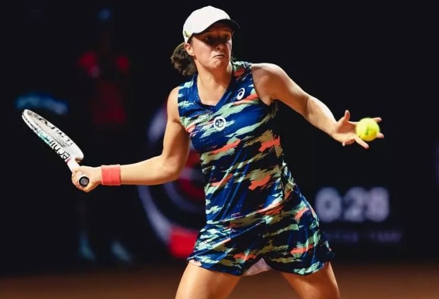 Tenis - WTA: Iga Swiatek, în semifinale la Stuttgart după ce a învins-o pe Emma Răducanu