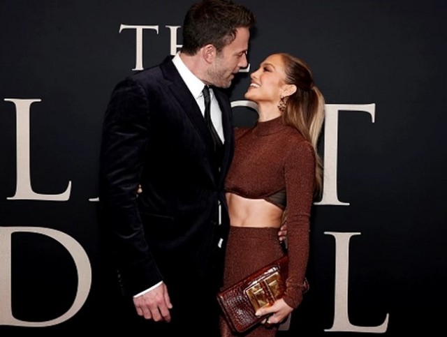 Cum iese Jennifer Lopez în oraș, atunci când Ben Affleck nu e prin preajmă