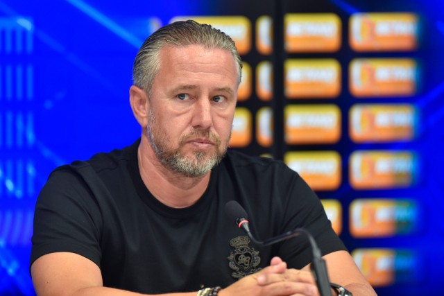 Fotbal: Laurențiu Reghecampf, demis din funcția de antrenor al echipei ES Tunis