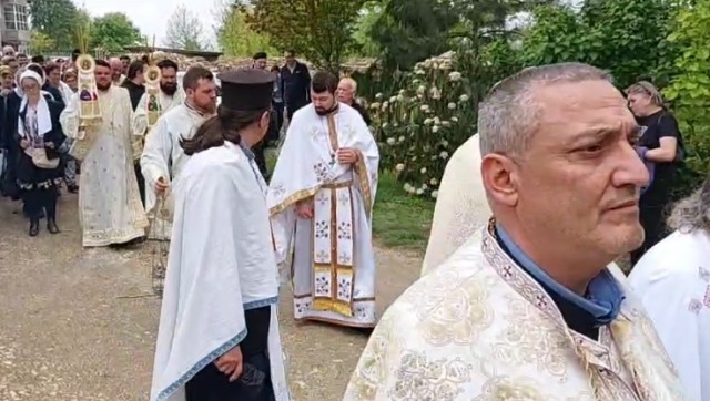 Mii de credincioși, la Mănăstirea Dervent, de Izvorul Tămăduirii! Video