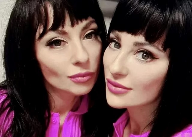 Fetele de la The Cheeky Girls revin în forță! Au lansat o melodie, după aproape 20 de ani de pauză
