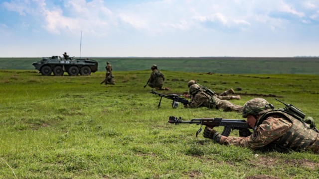 Klaus Iohannis: Armata română va intra într-un „proces accelerat de modernizare”